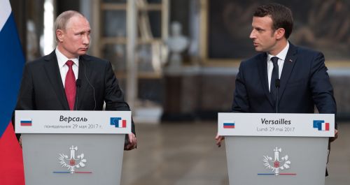 French President Emmanuel Macron is to talk with Russian President Vladimir Putin at noon today.