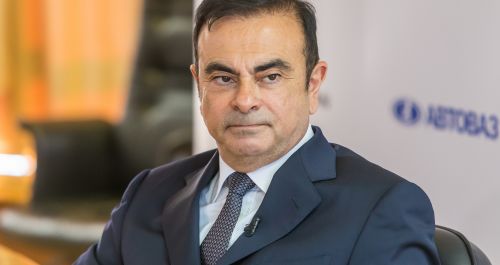  Nissan claims 83 million euros from former boss 